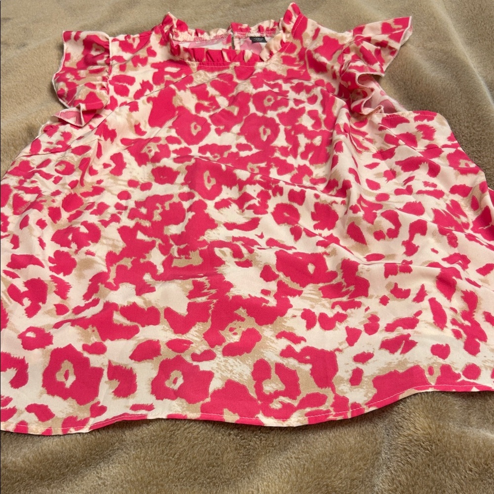 SHEIN Pink and Cream Leopard Print Blouse💥